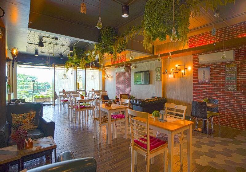 호텔 Oyo 785 The Greenhive