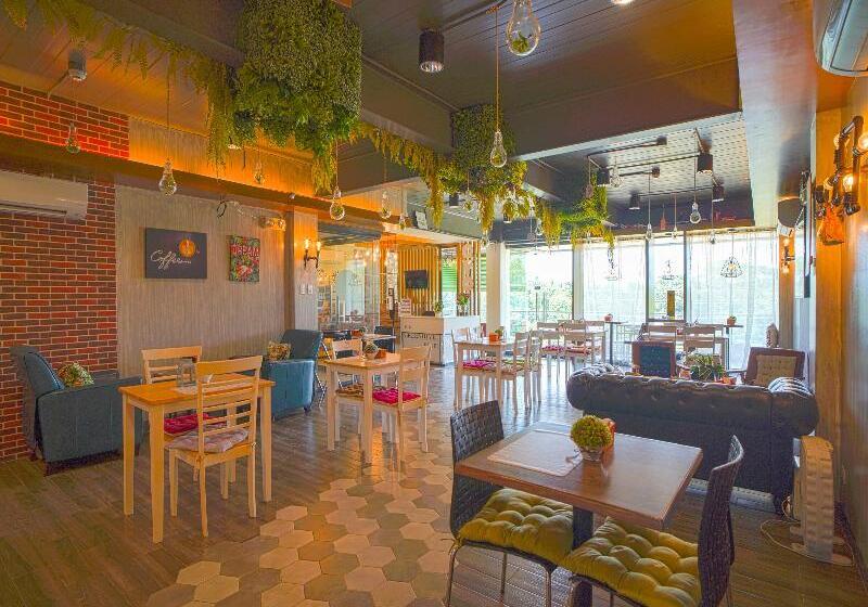 호텔 Oyo 785 The Greenhive