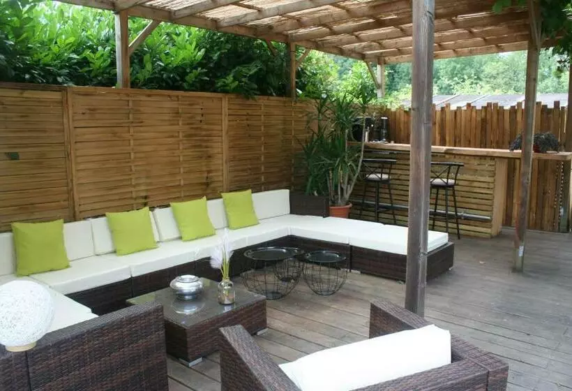 ペンション Les Chambres D Hôtes De La Croix Bleue