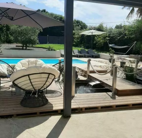 ペンション Les Chambres D Hôtes De La Croix Bleue