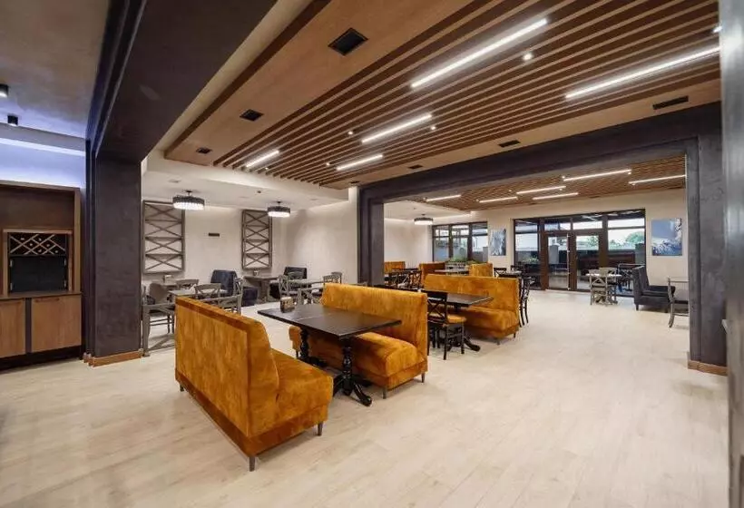 Rudison Hotel & Restaurant