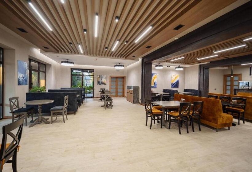 Rudison Hotel & Restaurant