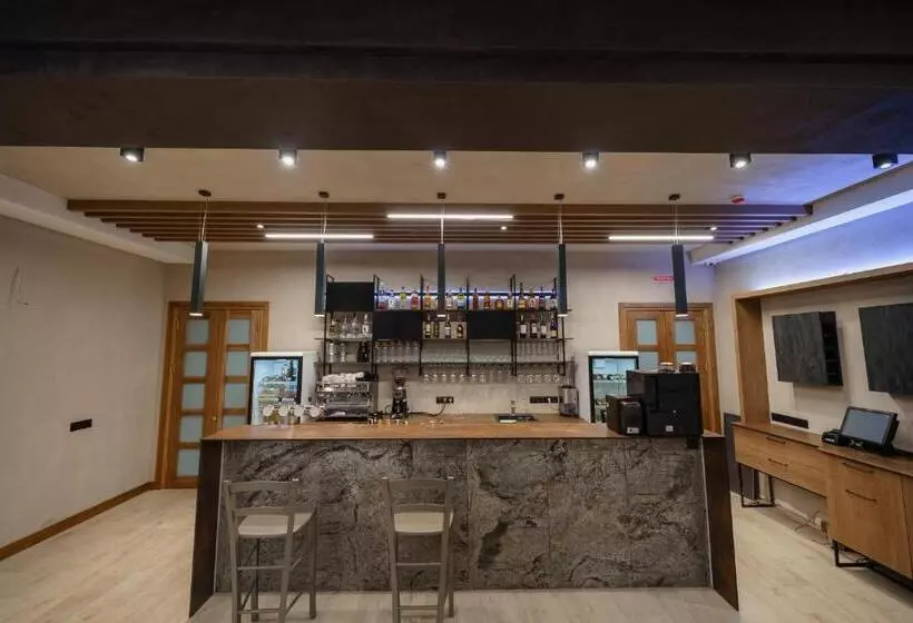 Rudison Hotel & Restaurant