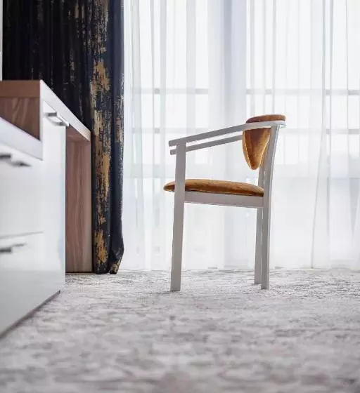 Rudison Hotel & Restaurant