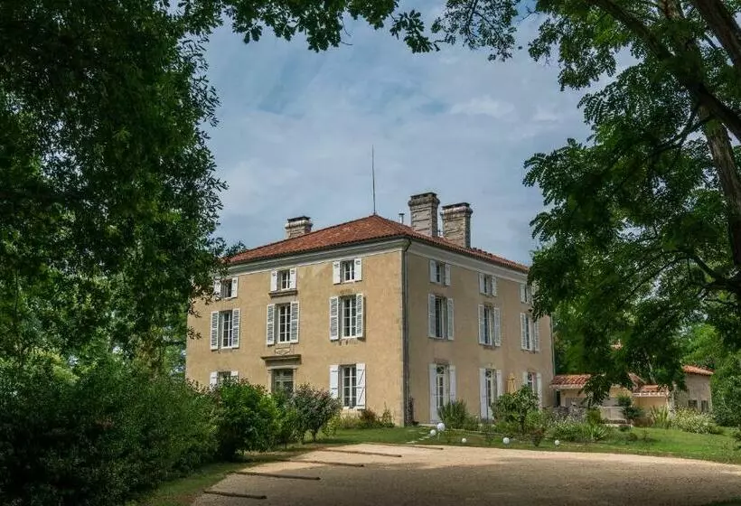 Aamiaismajoitus (B&B) Lou Castet De Lussolle   Chambres D Hôtes