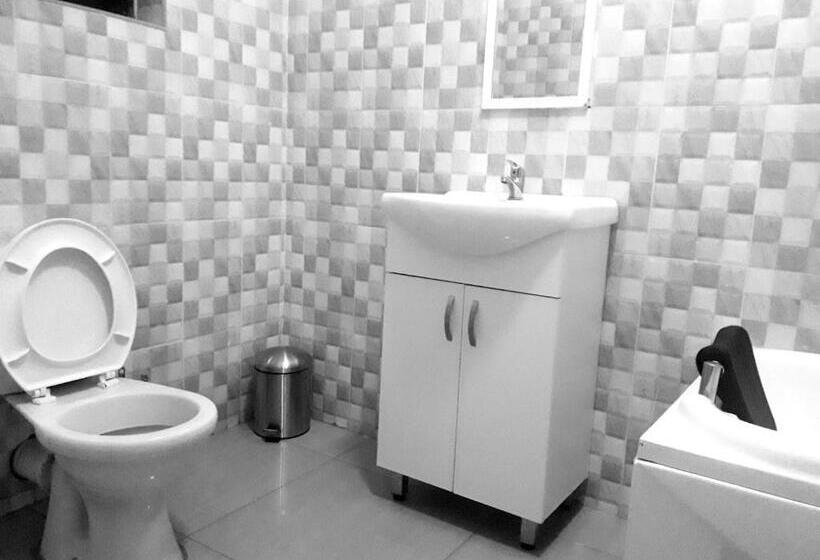 Bed & Breakfast Vakhusi Guesthouse