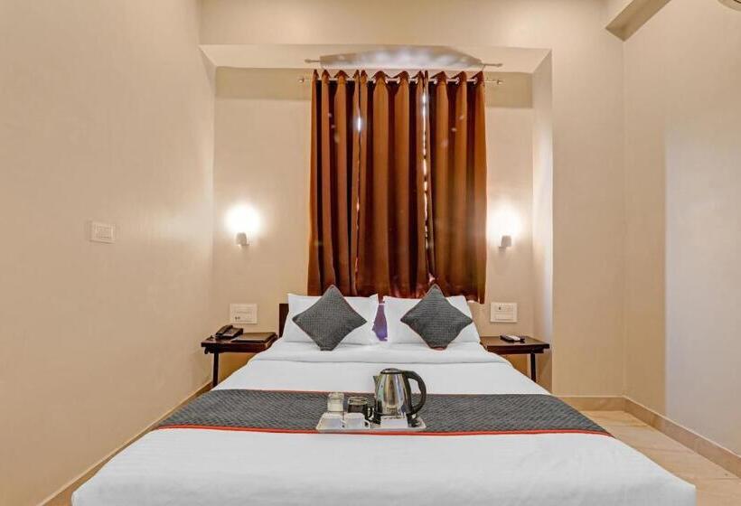 Super Townhouse 423 Amaraa Hotel Near Phoenix Palassio