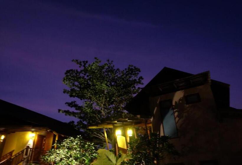 בית מלון כפרי Koh Ma Beach Resort Sha Extra Plus