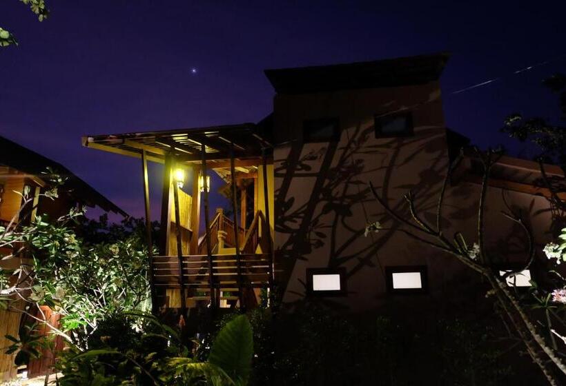 בית מלון כפרי Koh Ma Beach Resort Sha Extra Plus