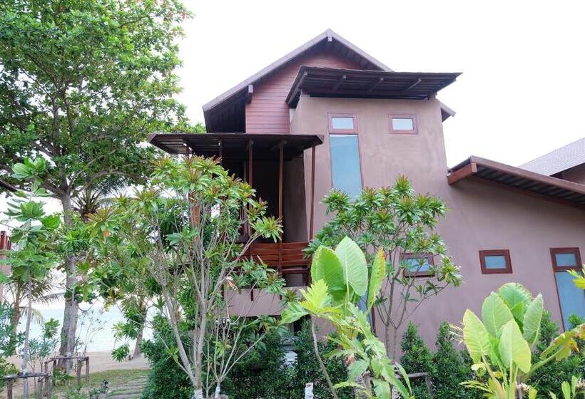 בית מלון כפרי Koh Ma Beach Resort Sha Extra Plus