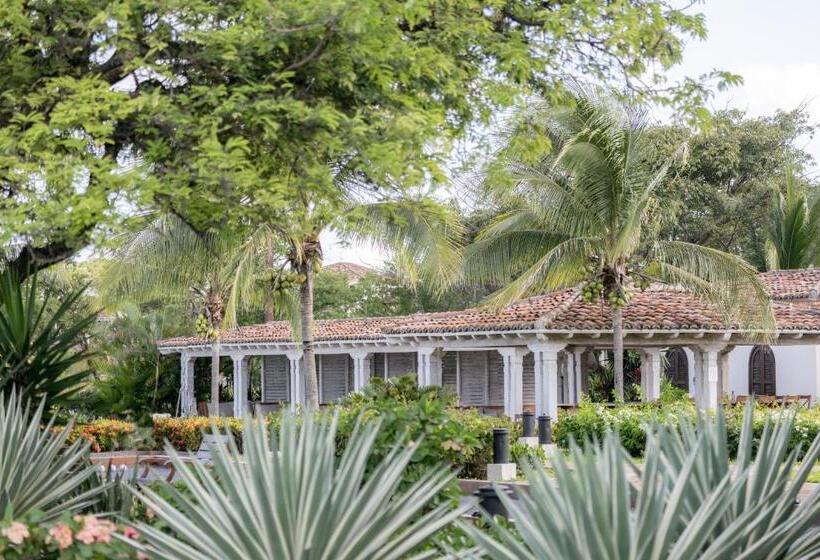 هتل Rancho Santana