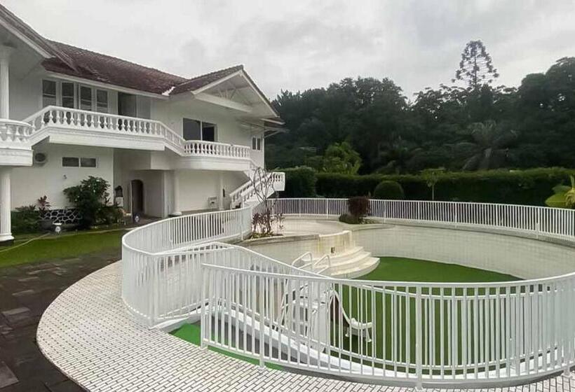 Szálloda Reddoorz Plus @ Megamendung Puncak 2