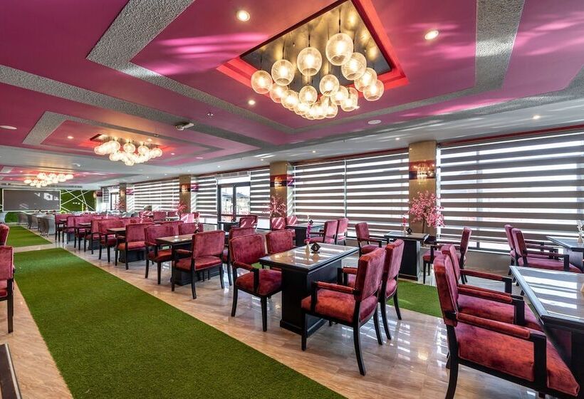 هتل Royal Day Plaza