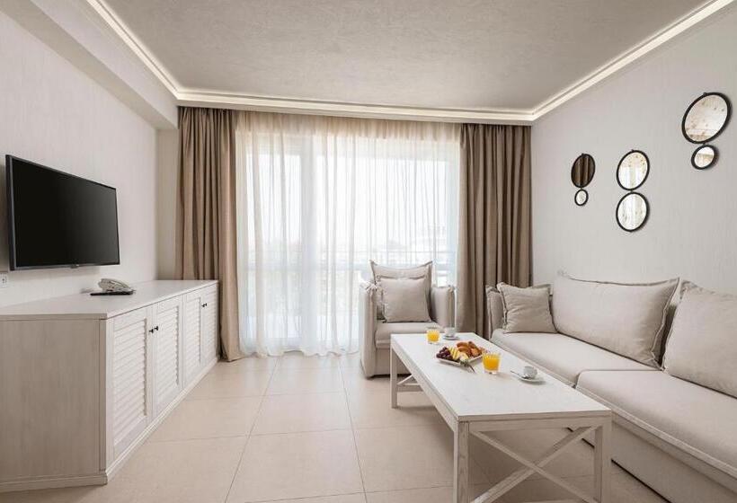 ホテル Siena Premium Retreat