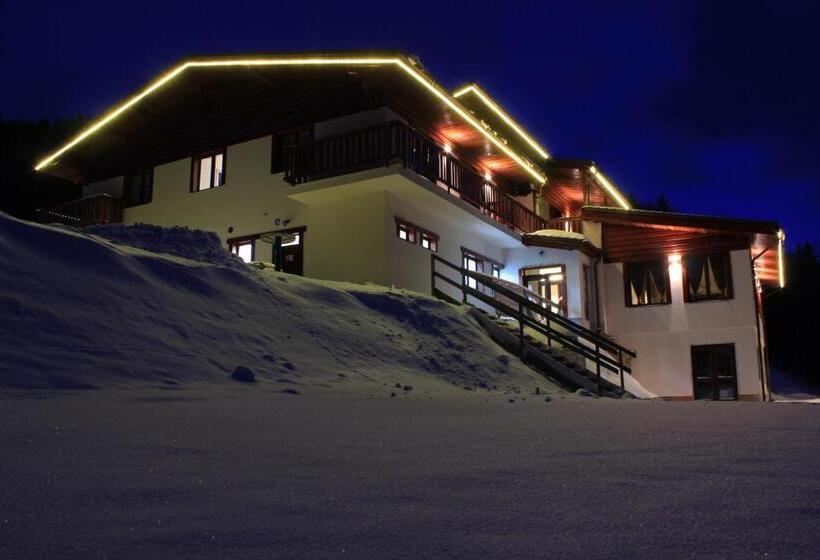 בית מלון כפרי Studničky