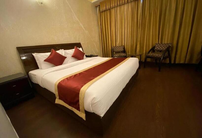 Отель The Pearl Industrial Area Phase 2