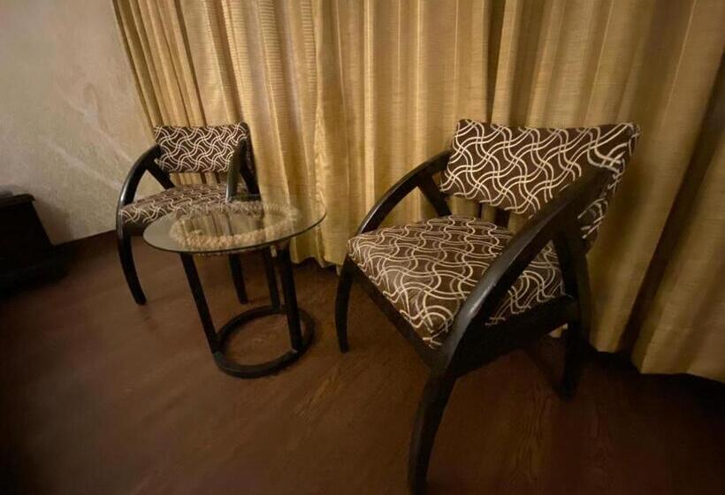 Отель The Pearl Industrial Area Phase 2