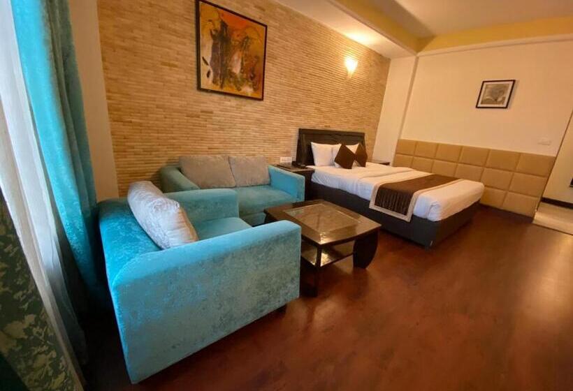 Отель The Pearl Industrial Area Phase 2