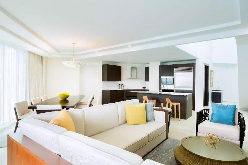 هتل The Ritz Carlton, Turks & Caicos