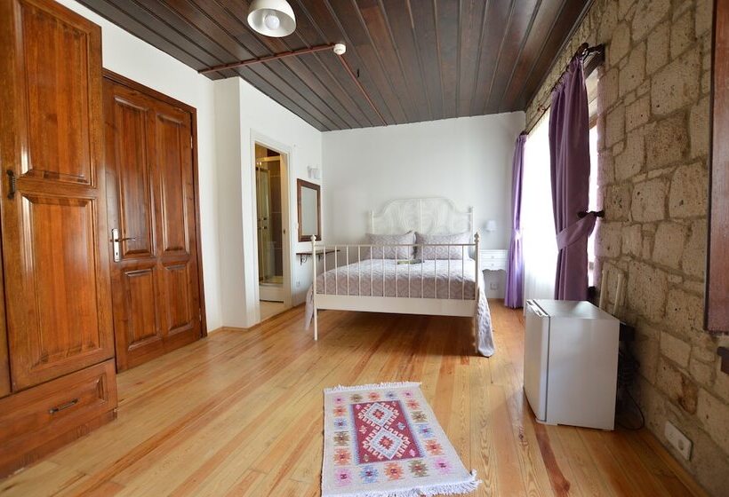 Bed and Breakfast Alayaz