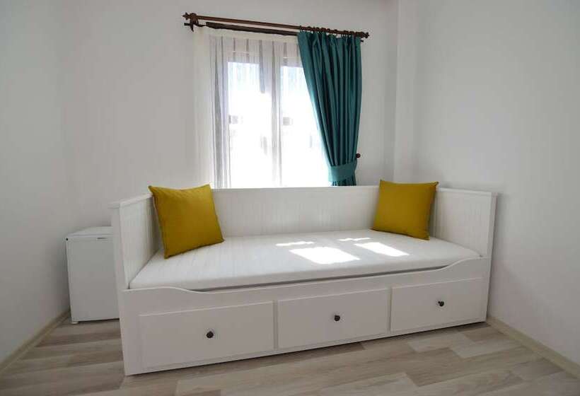 Bed and Breakfast Alayaz