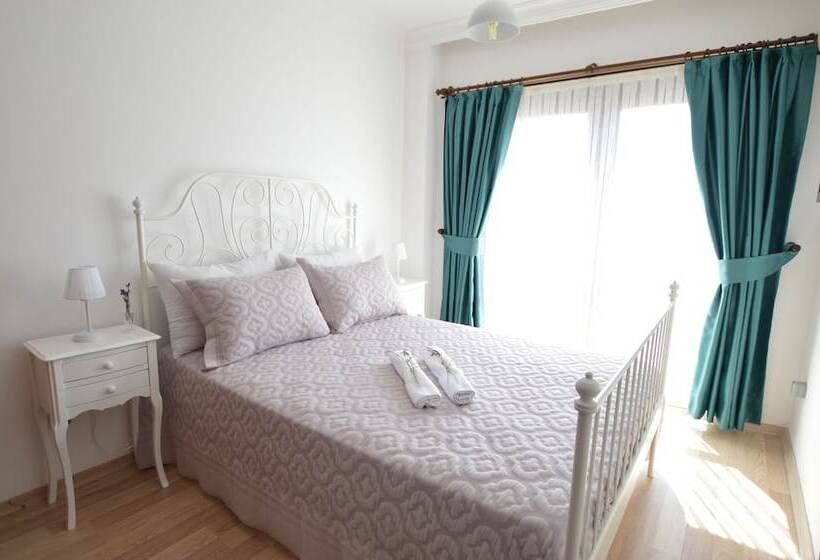 Bed and Breakfast Alayaz