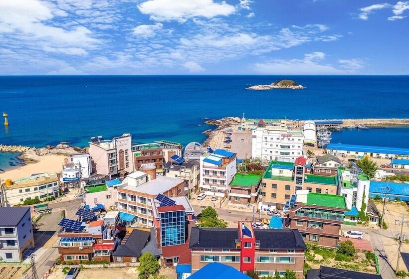 Goseong Gamnamu Pension