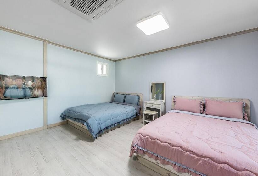 Goseong Gamnamu Pension