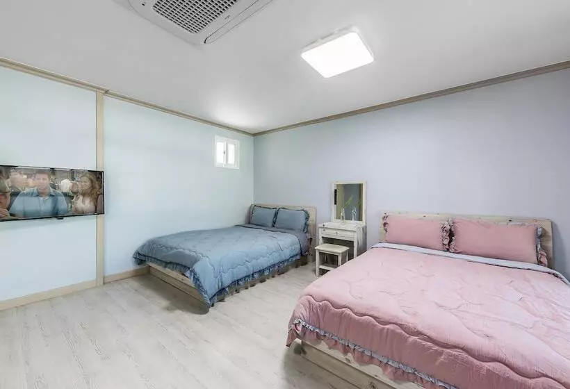 Goseong Gamnamu Pension