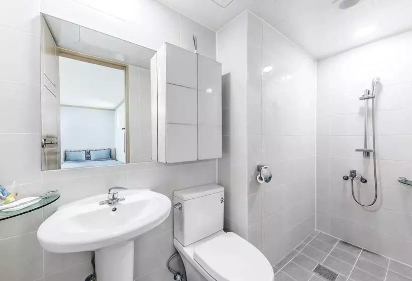 Goseong Gamnamu Pension