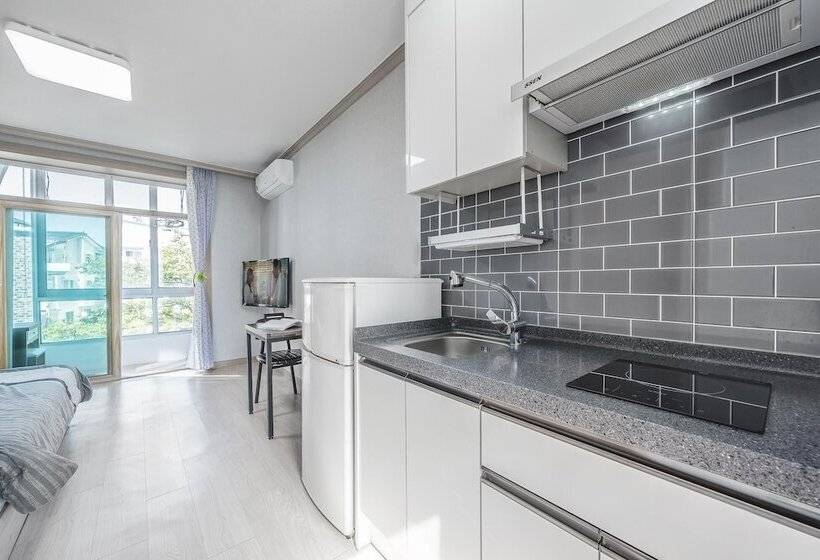 Goseong Gamnamu Pension