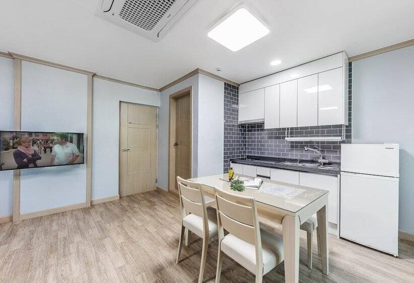 Goseong Gamnamu Pension