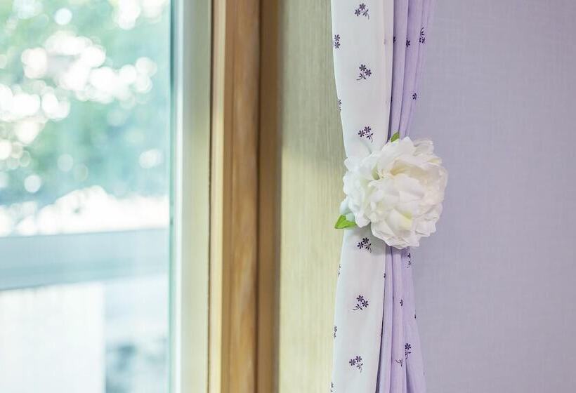 Goseong Gamnamu Pension