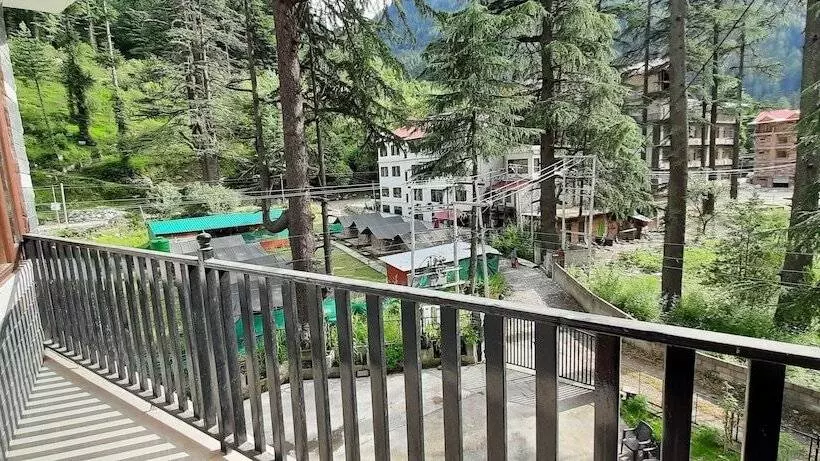 هتل Aman Palace Kasol