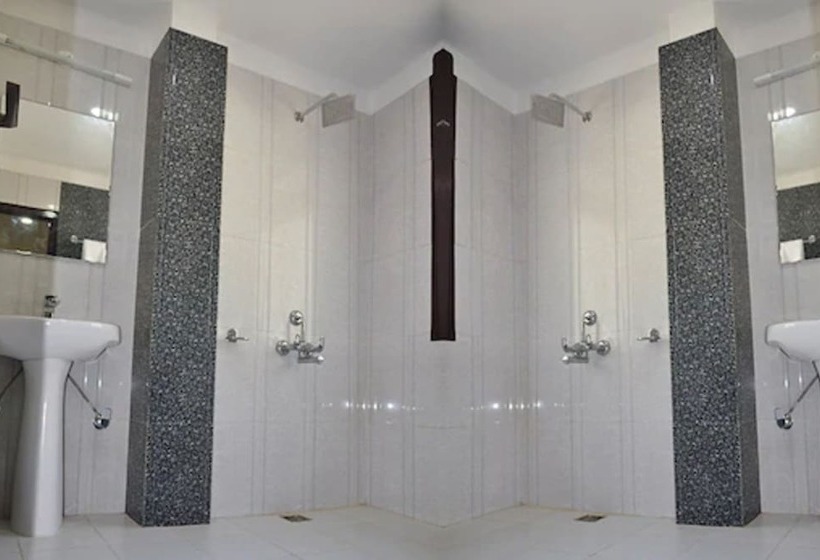 هتل Aman Palace Kasol