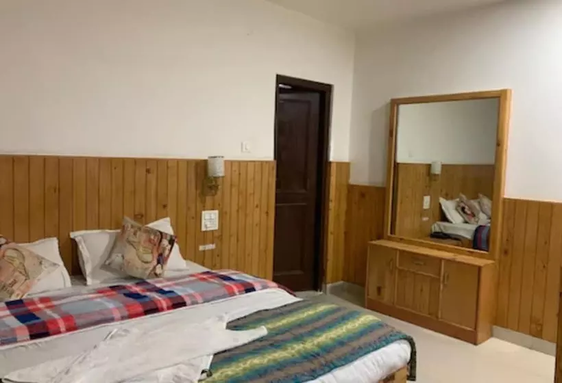 هتل Aman Palace Kasol