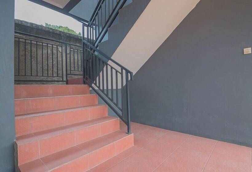 Szálloda Aqilakost N Cafe Gadog Puncak