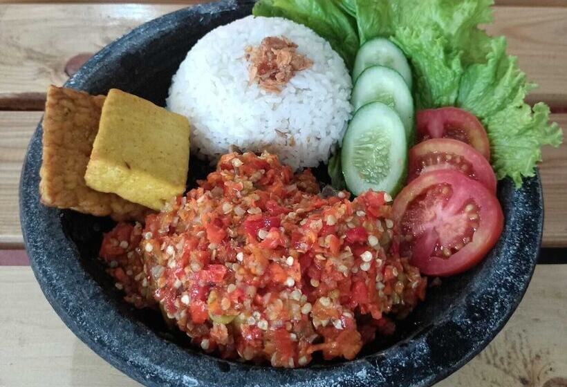 Szálloda Aqilakost N Cafe Gadog Puncak