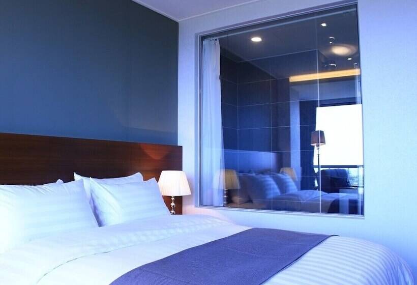 Отель Goseong Sunshine Beach Pension