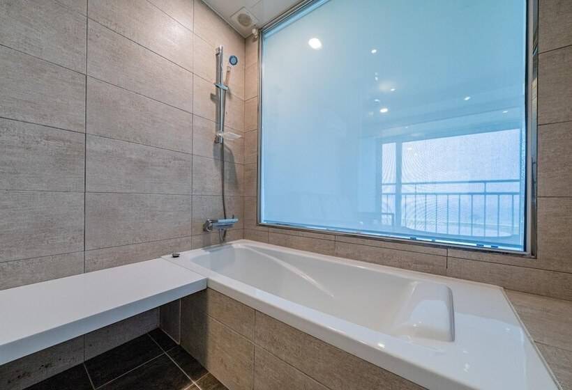 Отель Goseong Sunshine Beach Pension