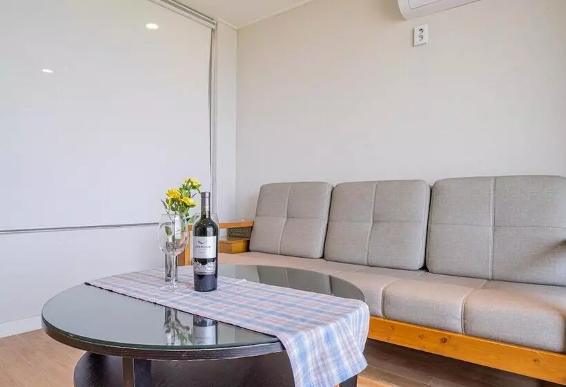 هتل Goseong Sunshine Beach Pension