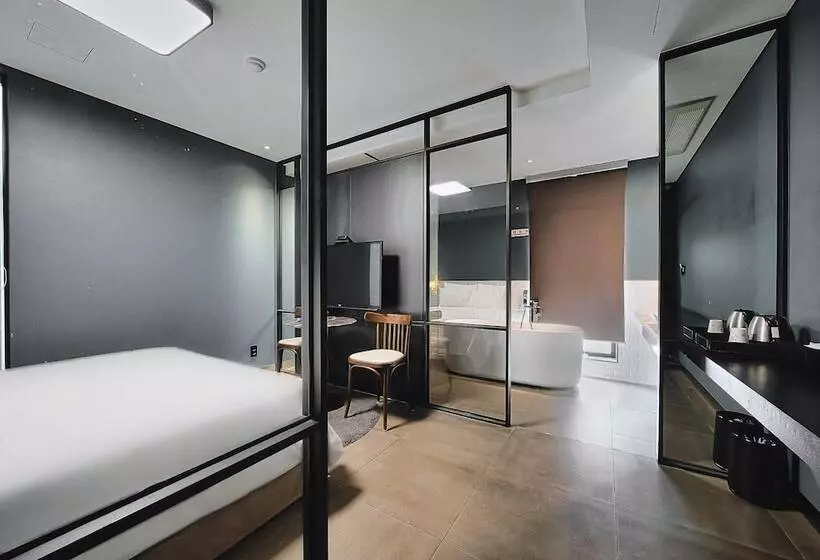 Motelli Gwangyang Harbor Bridge