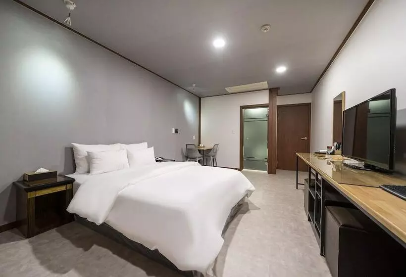 Namyangju Hotel 9