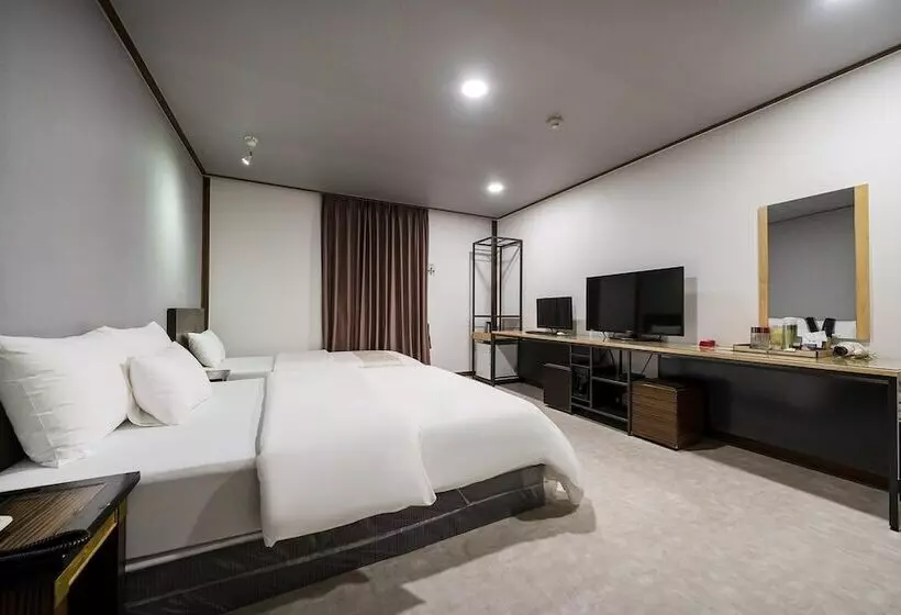 Namyangju Hotel 9
