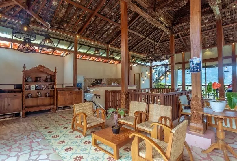 ペンション The Joglo Beratan