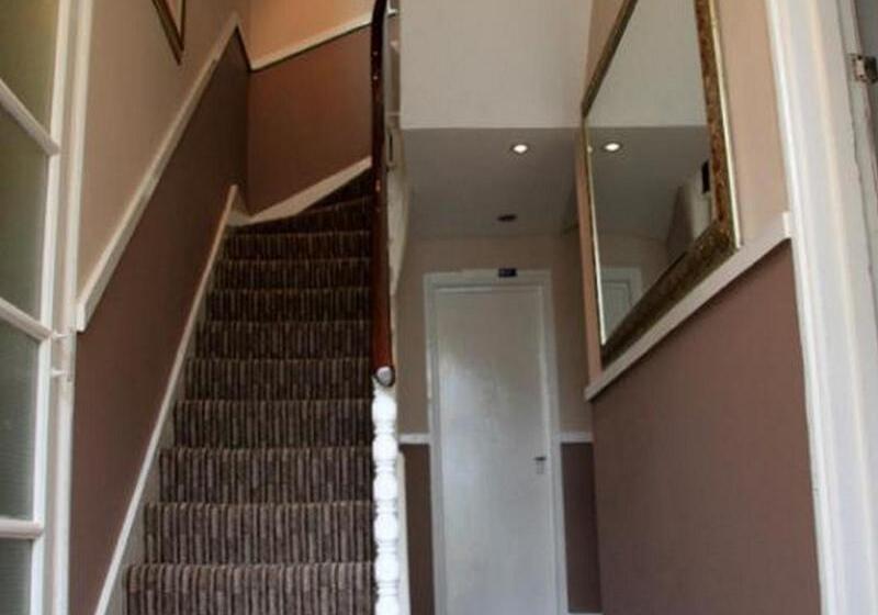 تختخواب و صبحانه The Grapevine