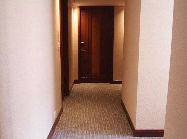 هتل Butterfly On Wellington, Central