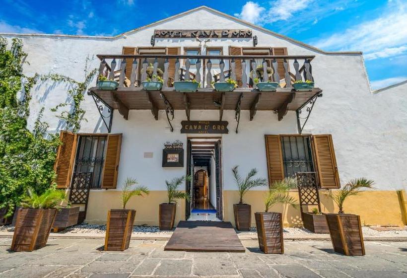 هتل Cava D Oro