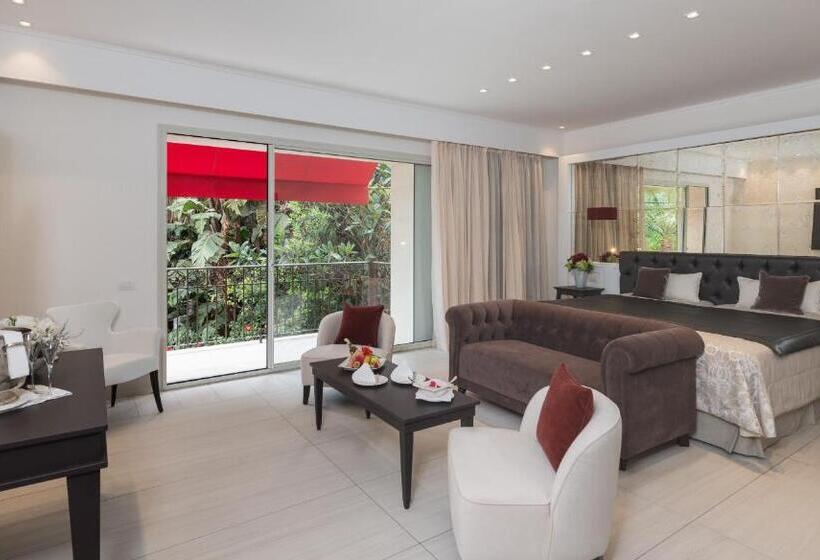 Отель Forte Village Resort  Villa Del Parco & Spa