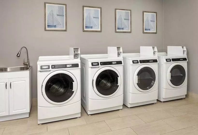 Holiday Inn Express Hotel & Suites East End, An Ihg